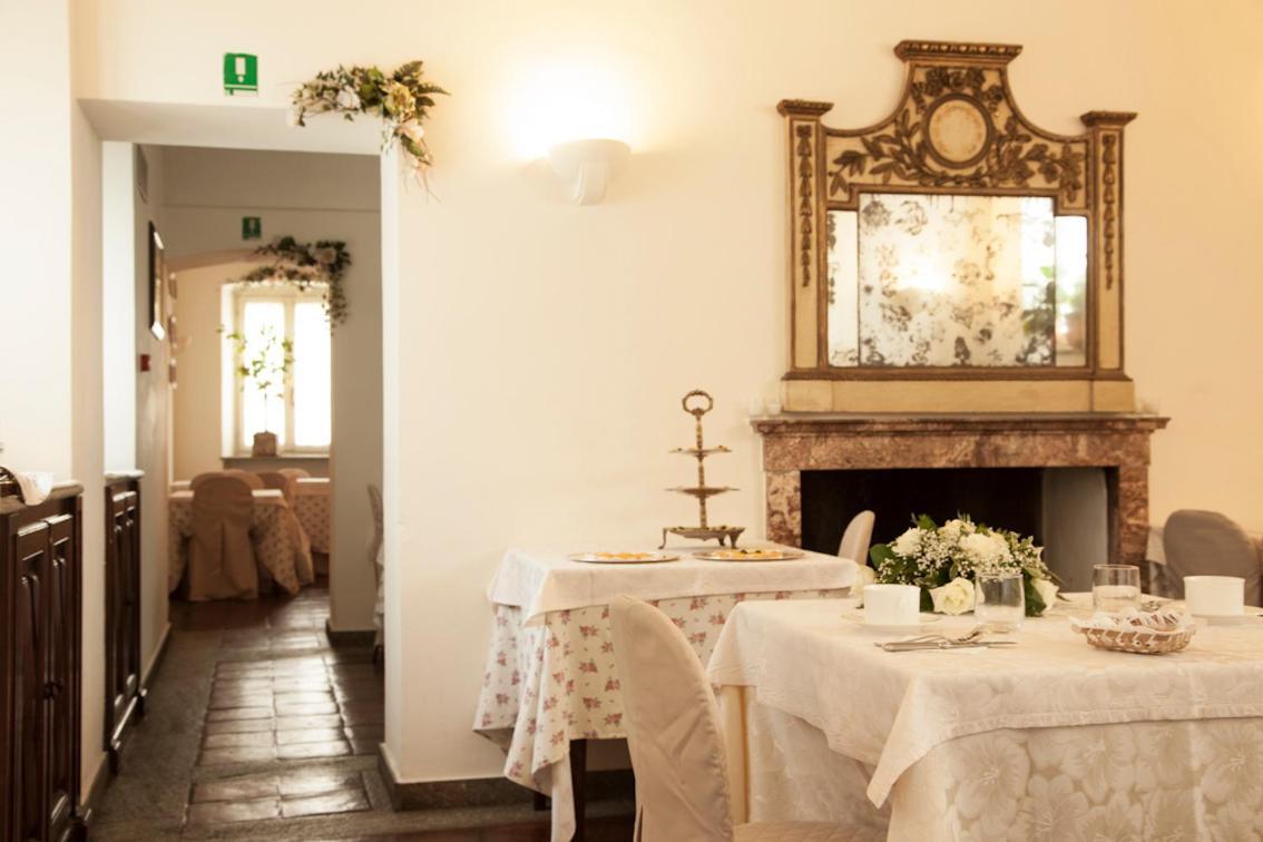 Locanda La Posta Cavour Luaran gambar
