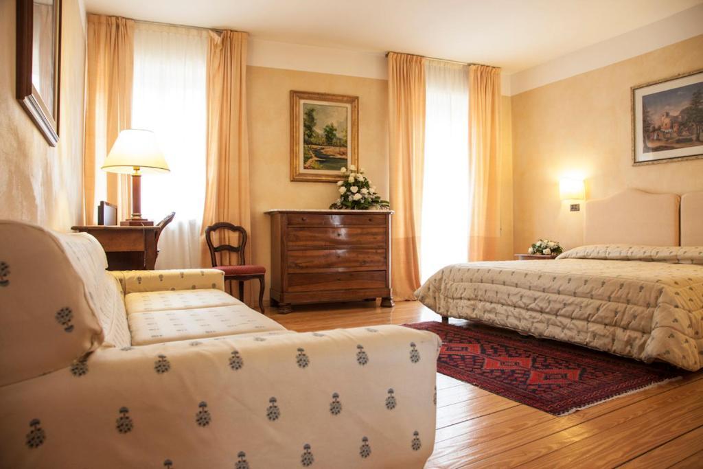 Locanda La Posta Cavour Luaran gambar
